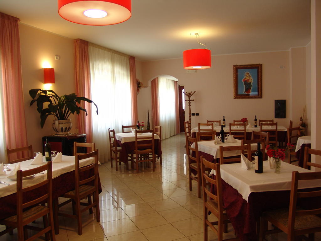 Hotel Mistef Falerna Exterior photo